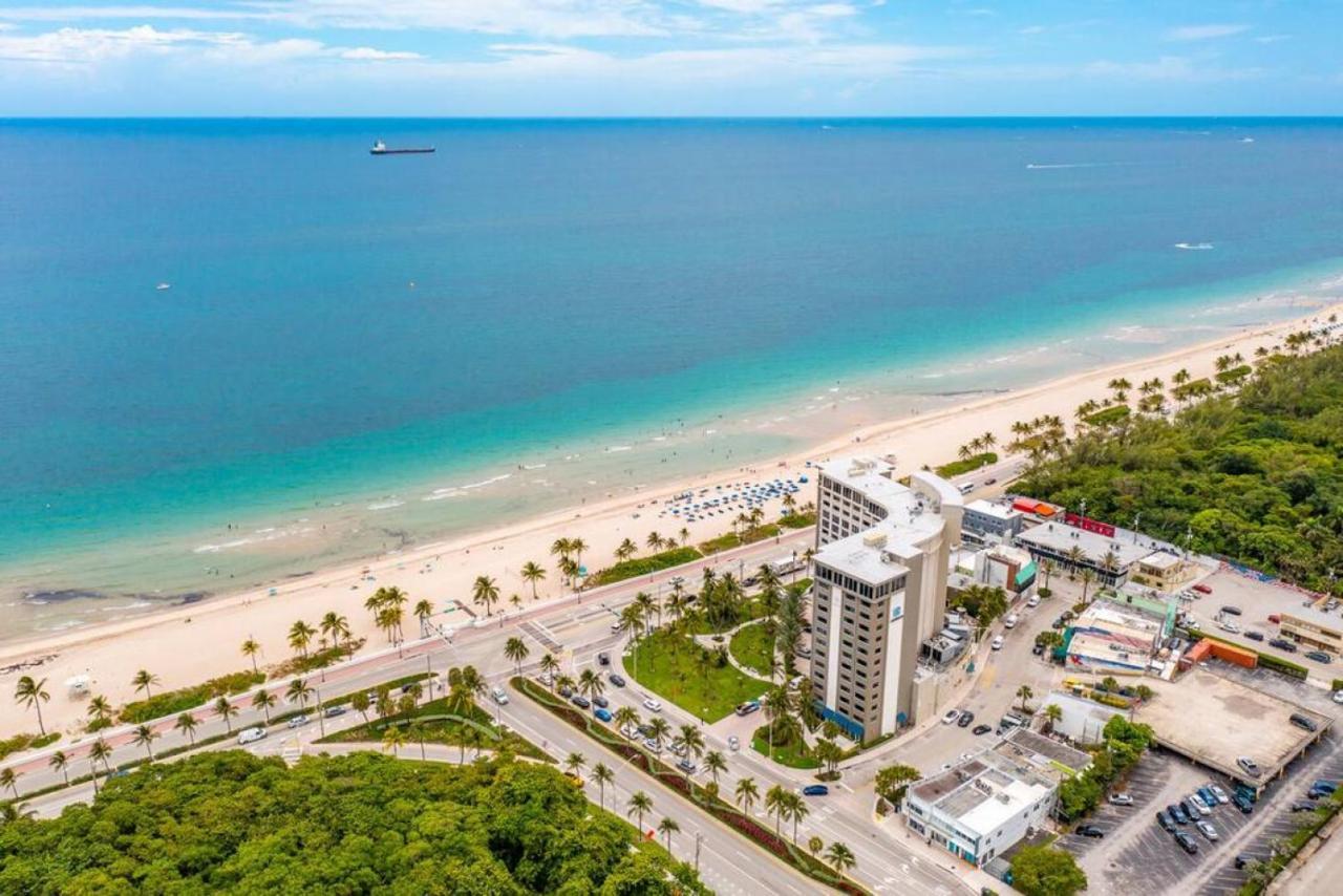 The Purple Pelican Beachfront With Ocean Balcony Unit 3 Fort Lauderdale Exterior photo