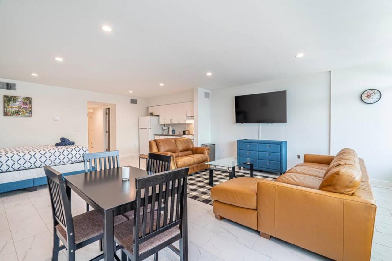The Purple Pelican Beachfront With Ocean Balcony Unit 3 Fort Lauderdale Exterior photo